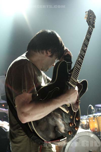 AND YOU WILL KNOW US BY THE TRAIL OF DEAD - 2007-03-11 - PARIS - Trabendo - Conrad Keely